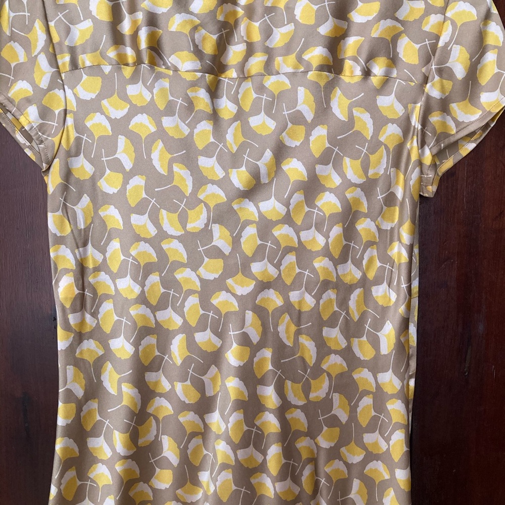 Beautiful DVF blouse - Picture 5 of 5